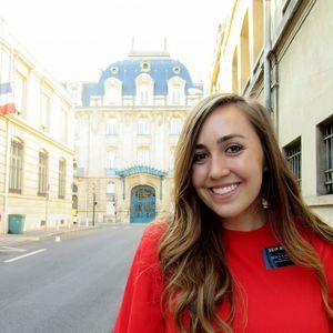 Meet your Posher, Ali